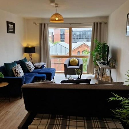 Modern Apartment, Sleeps 6, Belfast City Centre Bagian luar foto